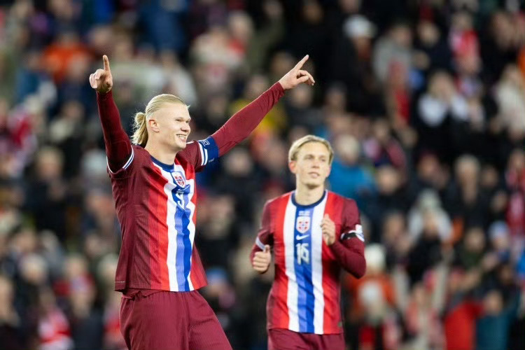 包含哈兰德爆冷击败德国队，出色防守引爆全场！的词条